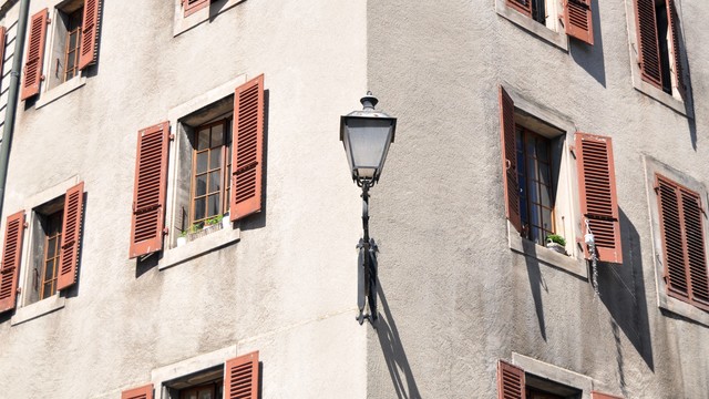 Geneva lamp