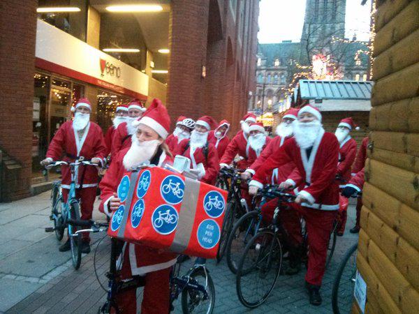 Manchester cycling Santas